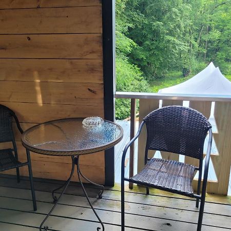 كوبرستاوون Whisperin' Pines Chalet الغرفة الصورة