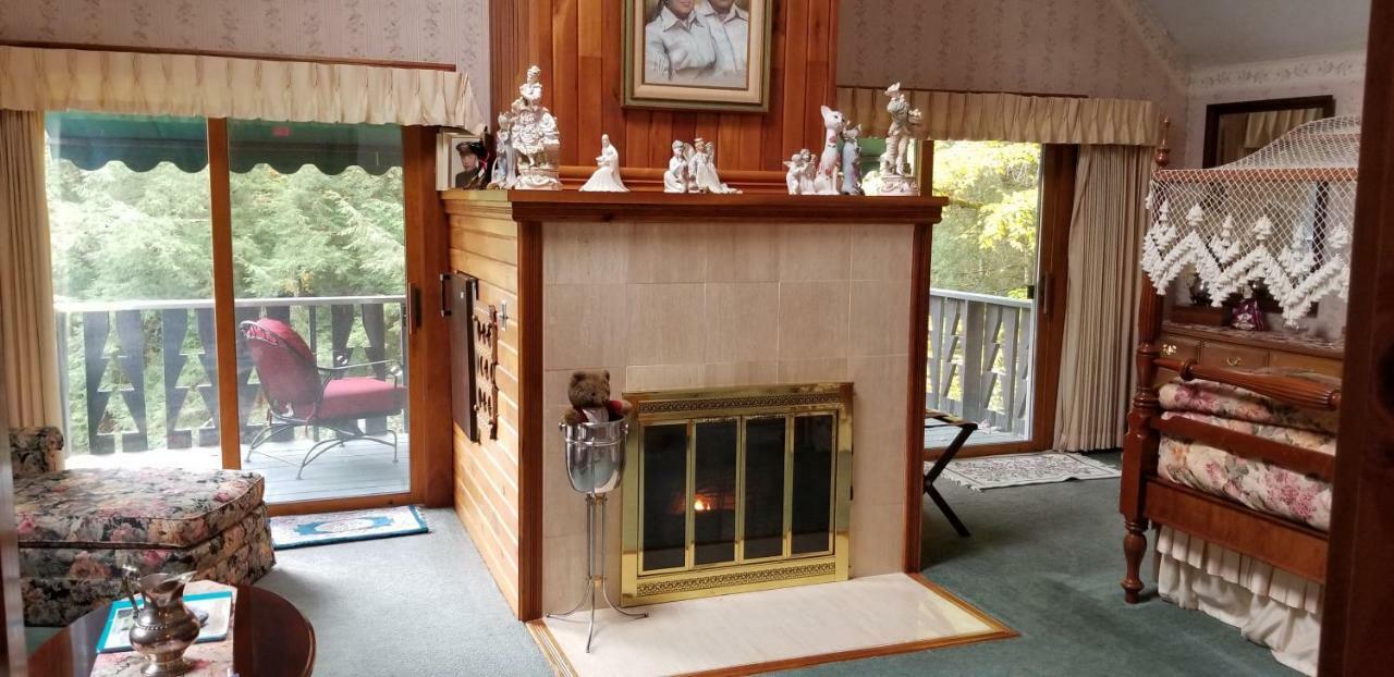 كوبرستاوون Whisperin' Pines Chalet المظهر الخارجي الصورة
